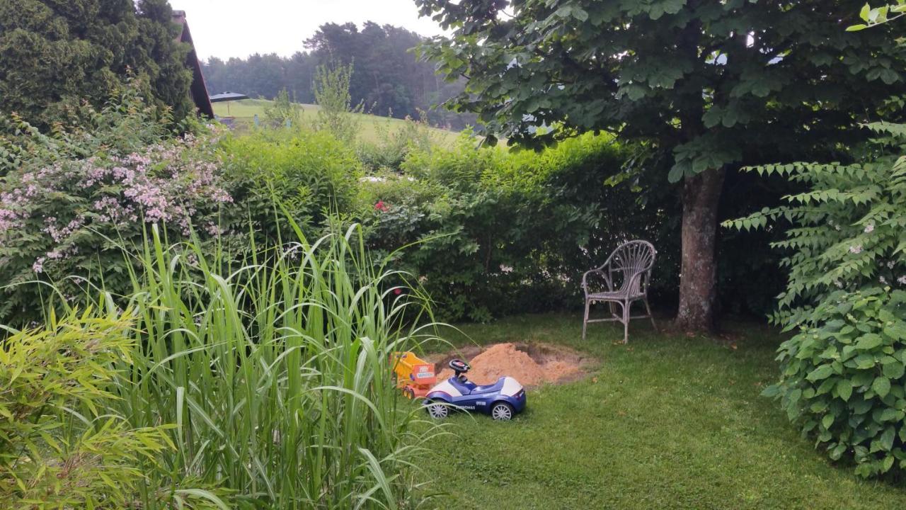 Ferienwohnung Adelhardt Eckersdorf Esterno foto