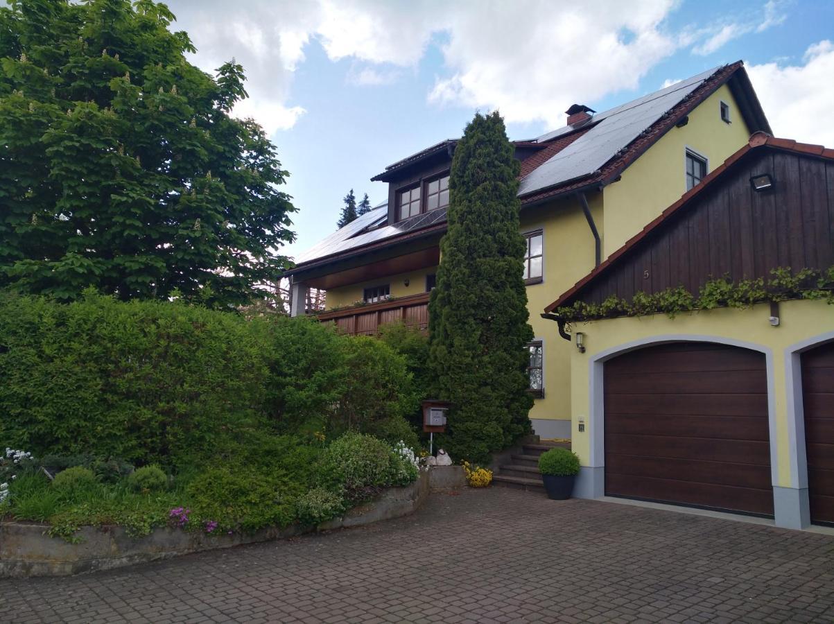 Ferienwohnung Adelhardt Eckersdorf Esterno foto